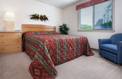 Agate Beach Resort | Walk down to the surf!