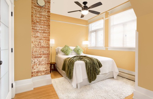 South Central Condo | Walk everywhere - Prime location