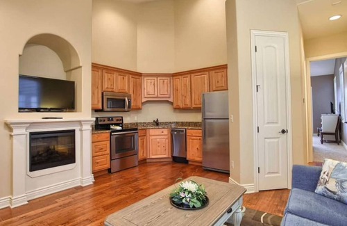Indian Point Condo | Walk in condo at The Cliffs Resort! Near SDC!