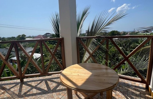 Nungwi House | Walk in the jungle of bananas and have the oxygen of your life