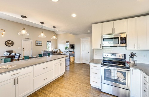 Culver Cottage | Walk to Academy: Family Lake Penthouse in Culver!