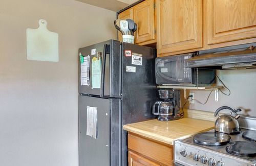 Angel Fire Apartment | Walk to Angel Fire Resort: Getaway w/Balcony