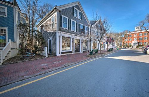 Nantucket Town Apartment | Walk to Attractions Couples Retreat in Nantucket