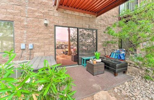 Lake Havasu City Apartment | Walk to Beach Lake Havasu Condo with Pool Access