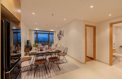 Ngu Hanh Son Hotel | Walk to Beach| lovely AP with pool for honeymoon