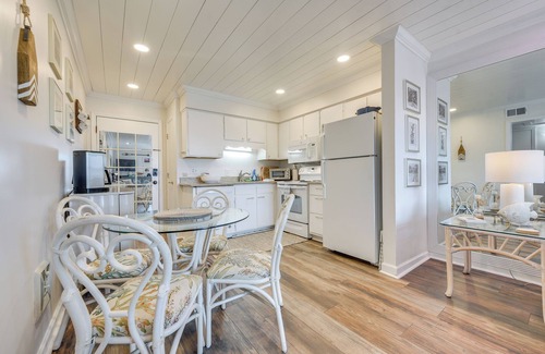 Gulf Stream Estates Condo | Walk to Beach & Marsh: Condo in Murrells Inlet