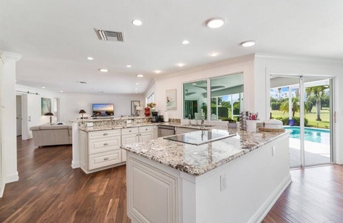 Moorings House | Walk to Beach, Moorings, renovated home Southern Exposure Golf Course View