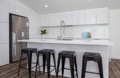 Malua Bay House | Walk to Beach, Ocean Views & WiFi | Magnificent Malua Views