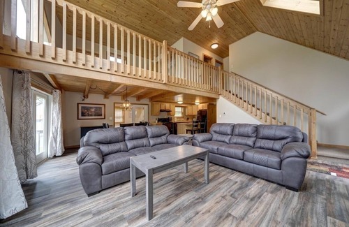 Hawley House | Walk to Beach on Wallenpaupack!