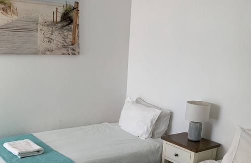 Coolangatta Resort | Walk to Beach/Restaurants. Private Ground level Courtyard. 5 Minutes to Airport