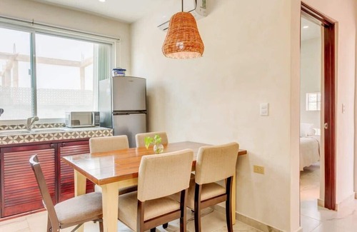 Puerto Morelos Condo | Walk to Beach! Rooftop Jacuzzi, Jungle Views, Pool