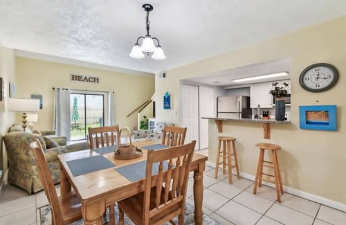Vilano Beach House | Walk to Beach, sunset, close to downtown, pets ok.