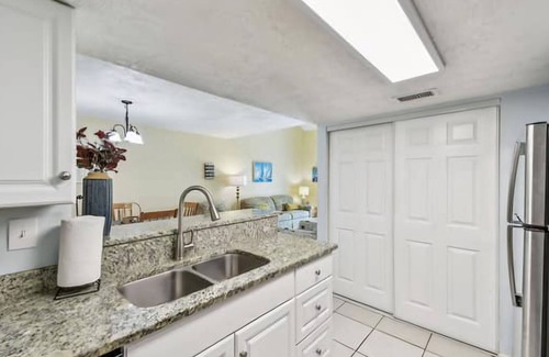 Vilano Beach House | Walk to Beach, sunset, close to downtown, pets ok.