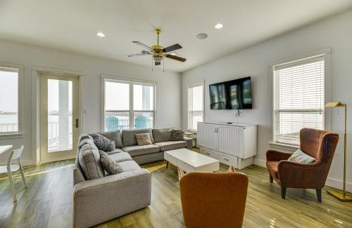 Corpus Christi House | Walk to Beaches Padre Island Escape with Dock