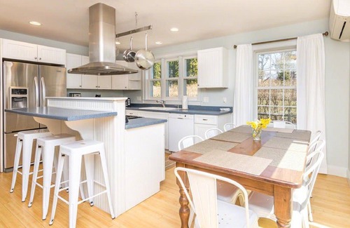 Edgartown House | Walk to Edgartown Wharf - Upgraded Vineyard Home with A/C and Outdoor Area