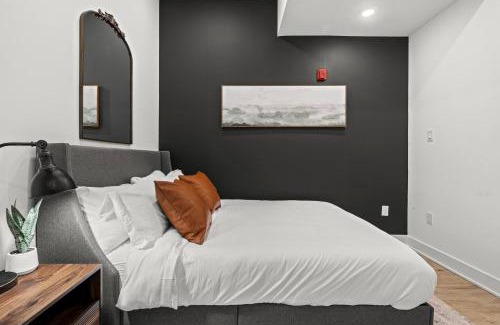 Old City Apartment | Walk to Everything in Old City- ADA compliant unit