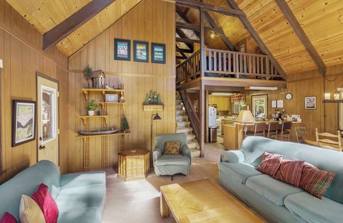 Arnold Cabin | Walk to Fly-In Lake: Blue Lake Springs Cabin!