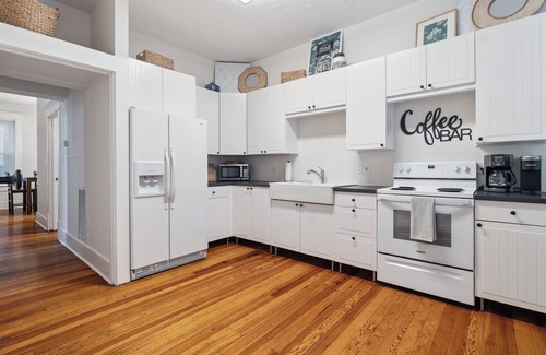 Downtown Chattanooga Apartment | Walk to Fun - Southside, Choo Choo, Drinks & Eats