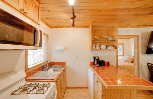 Cobb Cabin | Walk to Golf Course: Cobb Mountain Nature Escape