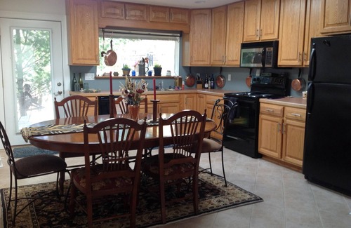 Douglas House | WALK to Lake Michigan AND Saugatuck ~ Includes Bicycles!