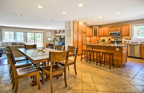 Mears House | Walk to Lake Michigan: Spacious Mears Home!