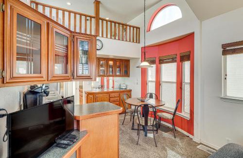 Lake Havasu City House | Walk to London Bridge Beach Lake Havasu Cabin!