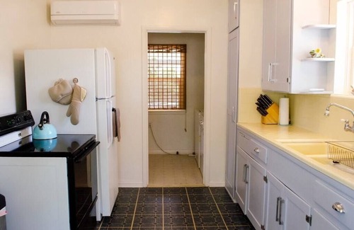 Lone Pine House | Walk to Main St! 20 min drive to Whitney Portal. High speed internet