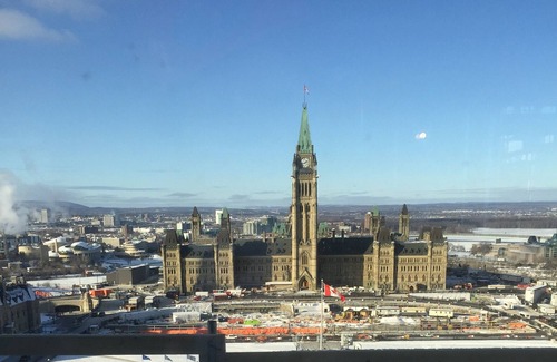 Byward Market - Parliament Hill Condo | Walk to marketplace from quiet secure condo backing onto Sparks St.