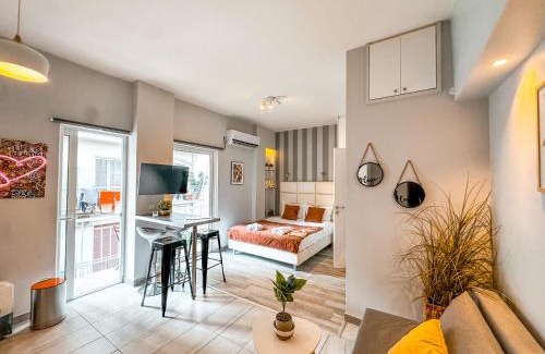 Kinosargous Apartment | Walk to Markets from a Cozy Studio by Cielo Homes