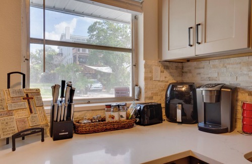Redington Shores Cottage | Walk to Redington Beach: Renovated Duplex w/Patio