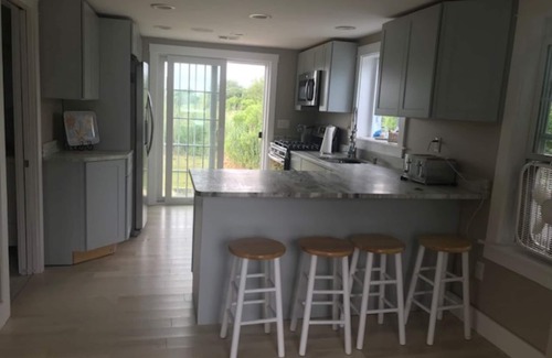 Jerusalem House | Walk to Sand Hill Cove or Galilee: 2 Bed Recently Remodeled