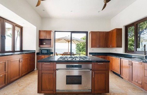 Punta de Mita House | Walk to Surf Spots! Beachfront Villa with Infinity Pool and Fantastic Staff
