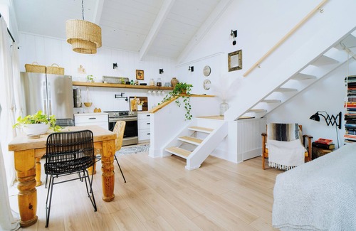 Oceanside Terrace Condo | Walk to the Beach! Boho-Inspired 2BR Jupiter Loft w Private Outdoor Space