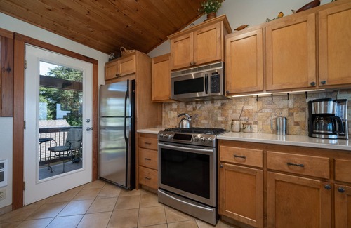 Lincoln City House | Walk to the sand and enjoy incredible views from this beach front home!
