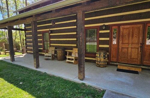 Bronston Cabin | Walk to the water log cabin, access to dock, hot tub, fire pit, grill, spacious