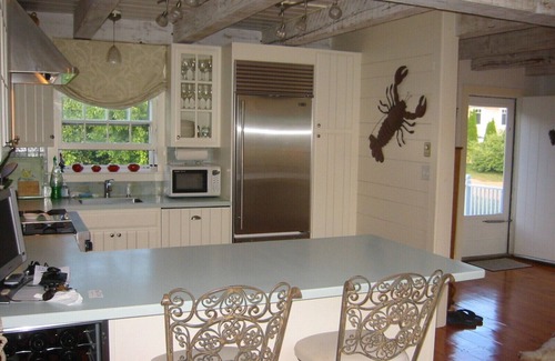 Katama House | Walk to Town, Bike to Beach, Pet Friendly, Flexible Arrival/Departure Dates