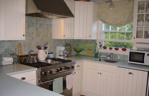 Katama House | Walk to Town, Bike to Beach, Pet Friendly, Flexible Arrival/Departure Dates