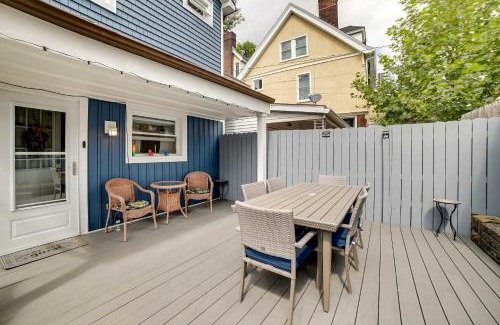 Shadyside House | Walk to Walnut St Pet-Friendly Pittsburgh Home!