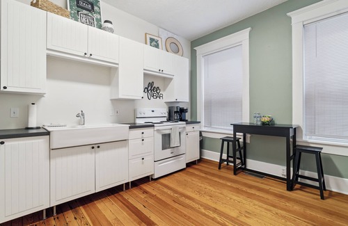 Downtown Chattanooga House | Walk & Wander - Choo Choo, Eats, Southside Fun - Entire House