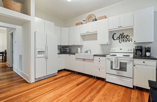 Downtown Chattanooga House | Walk & Wander - Choo Choo, Eats, Southside Fun - Entire House