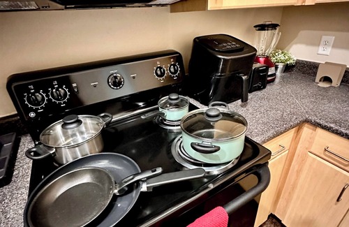 Legacy Park Apartment | Walkable Chic Studio in Trendy Area/Parking garage/Wifi