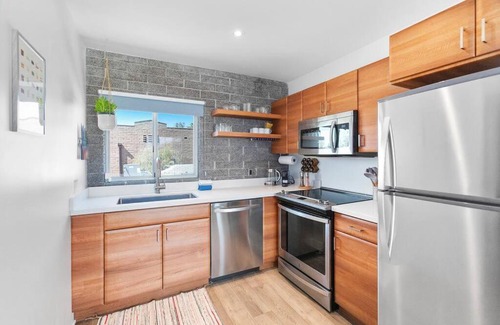 Roosevelt Apartment | Walkable DTPH Studio w/Pool and Parking