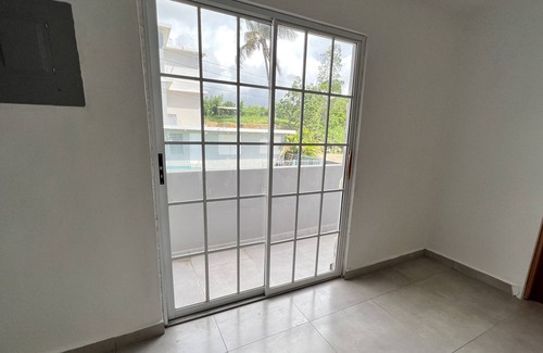 Camaceyes House | Walking distance to Crash Boat