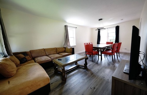 Niagara Falls House | walking distance to the fall