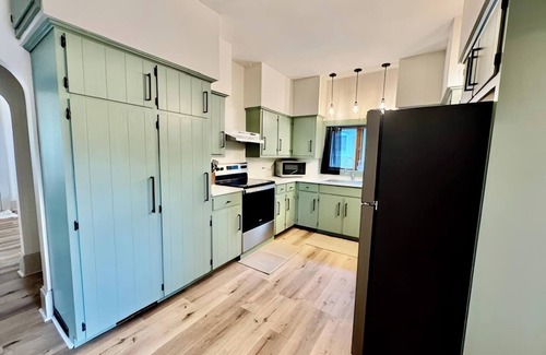 Ashland House | Walking Distance to Ashland University Football, Track, and Campus Facilities!