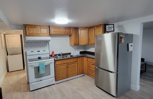 Okanagan-Similkameen House | Walking distance to the warmest Lake in Canada, Beaches and Downtown shopping.