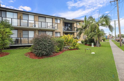 Forster Apartment | Wallis View 3 - Short stroll to beaches and restaurants