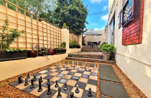 Trawal Apartment | Walters Lane Comfort Apartment 2 - No Loadshedding