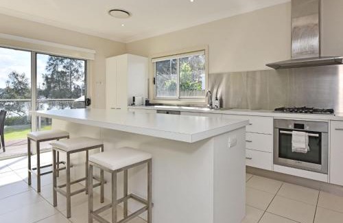 Wangi Wangi House | Wangi Lakehouse