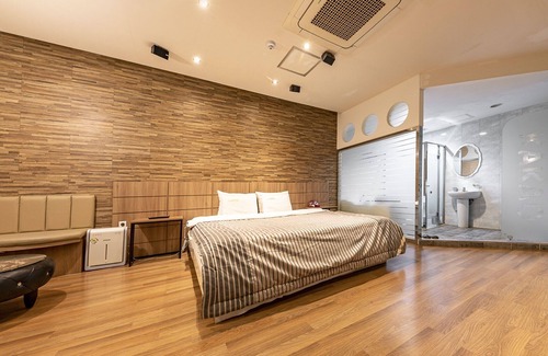 Samnye Hotel | Wanju Cacao Self Check-in Motel